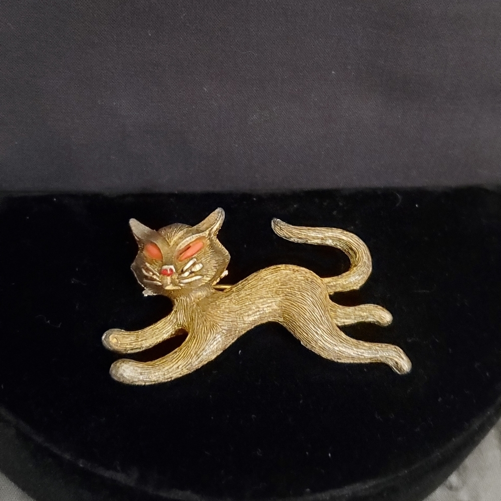 Vintage Signed "JJ" Cat Brooch